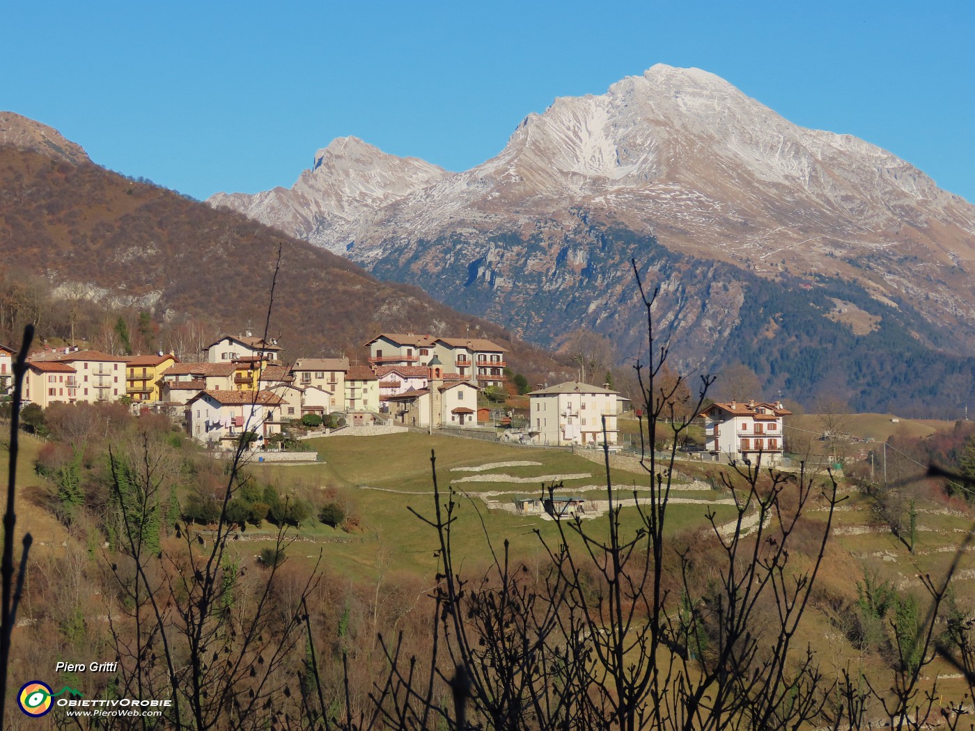 33 Zoom su Corone con Arera.JPG